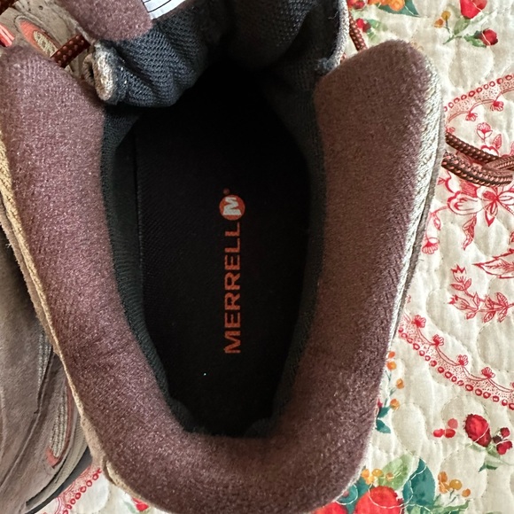 Merrell Women’s Hiking/Walking Shoes - Picture 8 of 13